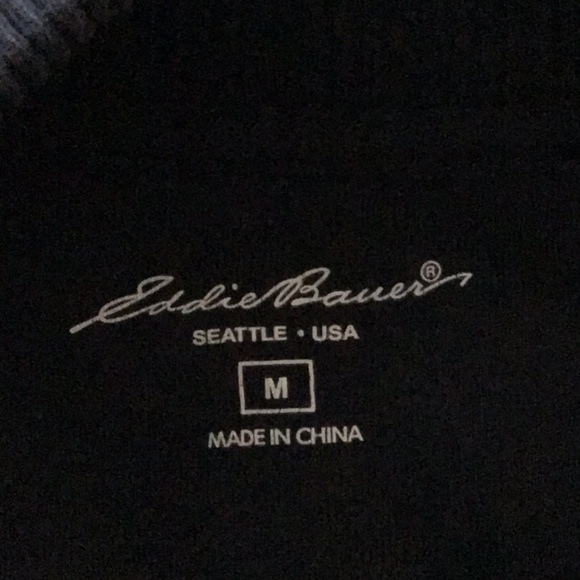 Eddie Bauer size M 4 button long sleeve sweatshirt in navy Side slits cu… - Picture 3 of 4